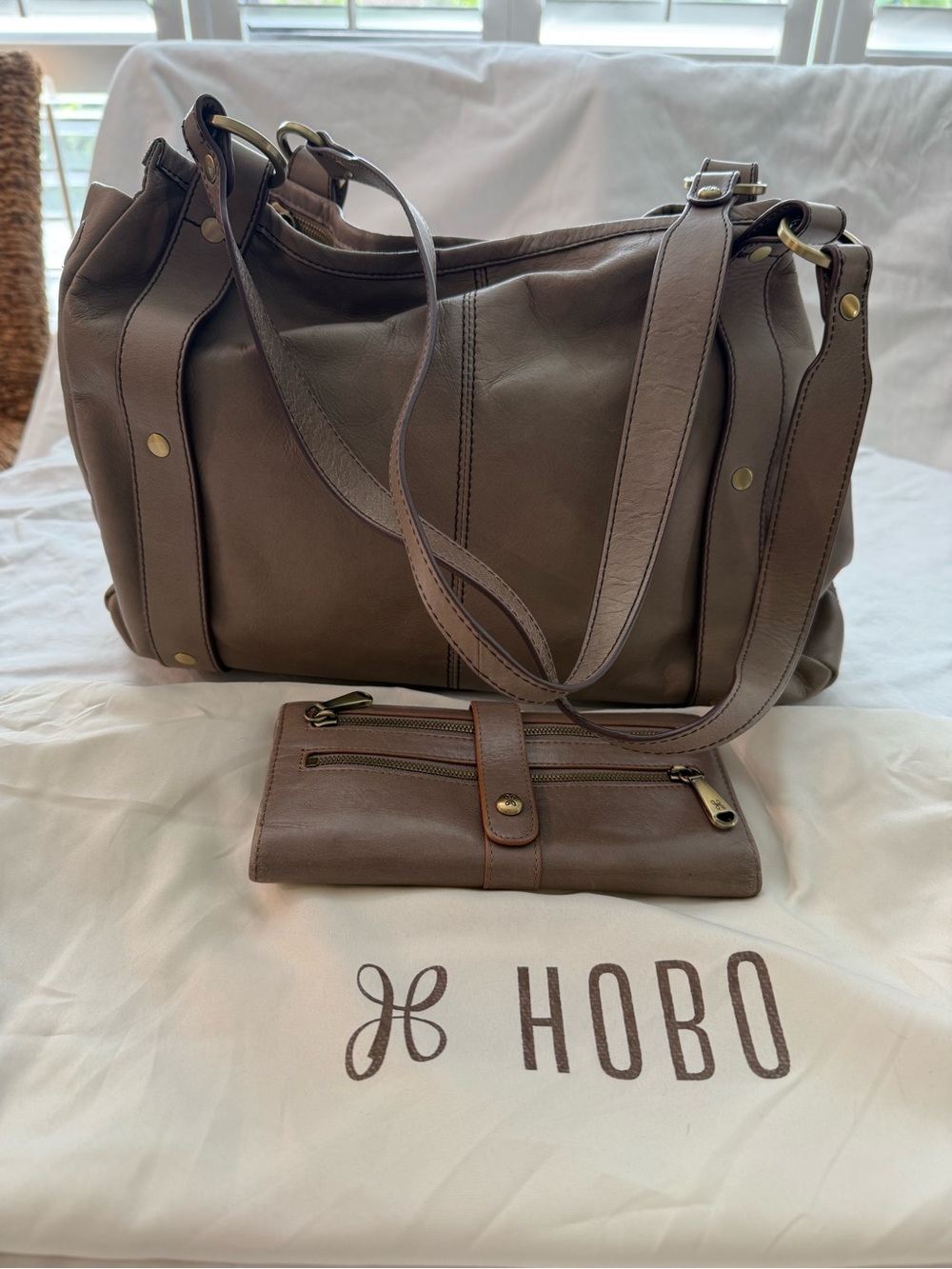 HOBO Taupe Brown Leather Hobo Shoulder Bag with Matching Wallet